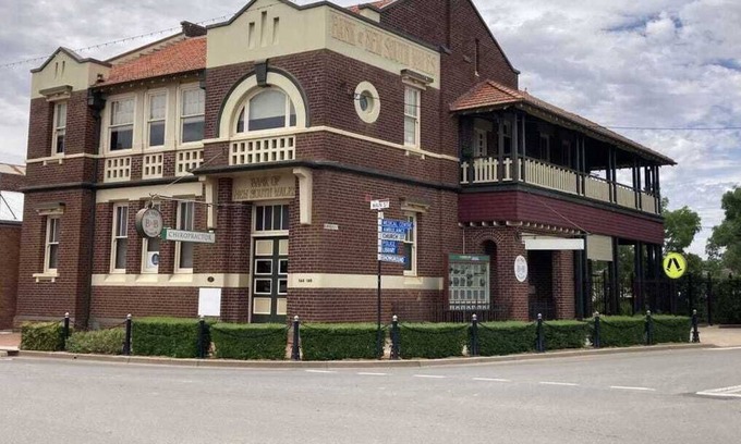 West Wyalong Apartment | Unique, charming heritage building in the heart of town.