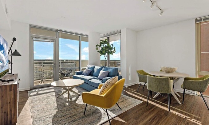 Tysons Apartment | Unique Collection | Luxury | Balcony| Rooftop Pool