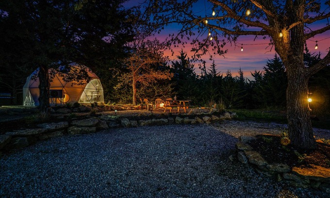 Ashland Cabin | Unique, Fun, and Modern Queen Dome - 2 Queen Beds. Loft Accessed by Ladder.