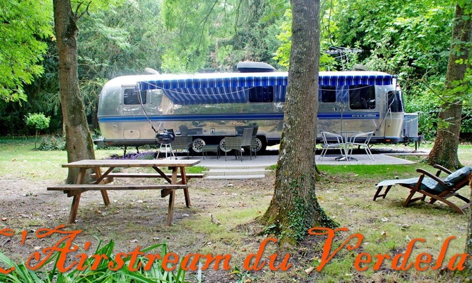La Menitre Cottage | Unique getaway in a vintage Airstream in Anjou