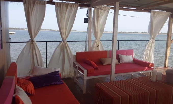 Ndangane Boat Rental | Unique Maison Flottante eco Lodge Dans un Décor de Reve