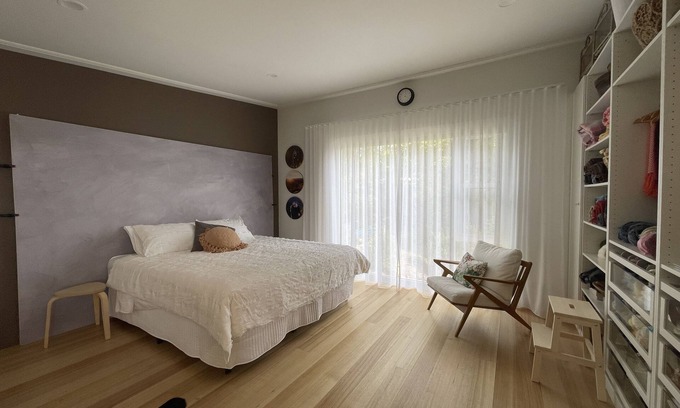 Hazelbrook Apartment | Unique photography studio space with amazing views