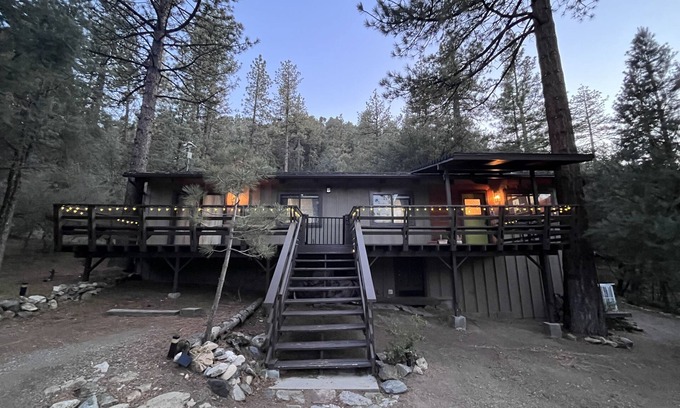 Pine Mountain Club Cabin | Unique private Forest mountain Getaway