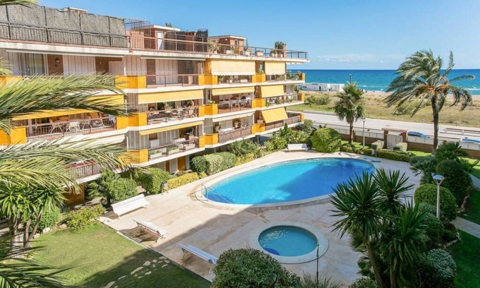 Castelldefels Apartment | Unique Sea views & Beachfront Apartment