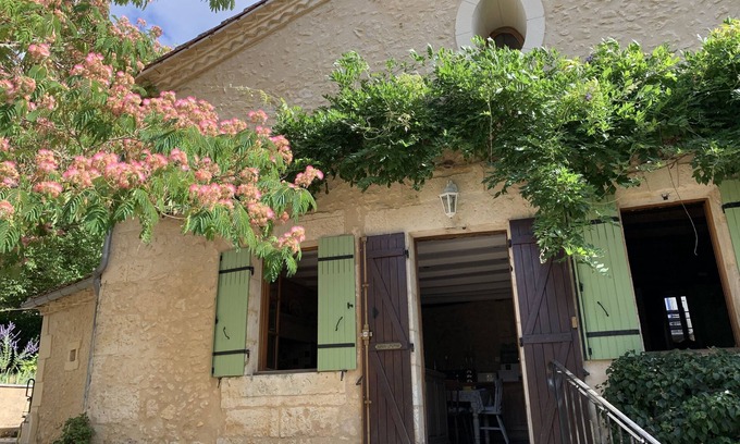 Douzillac House | Unique Traditional French Farmhouse with private pool in rural Dordogne