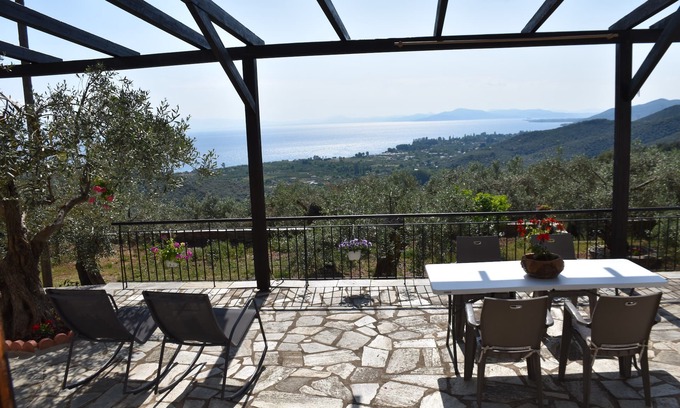 South Pelion House | UNIQUE TRADITIONAL STONE HOUSE IN PELION (ZERVOCHIA AFISSOS) GREECE