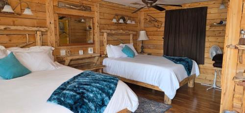 Cedaredge Cabin | Unit 1 at the Cedaredge Lodge
