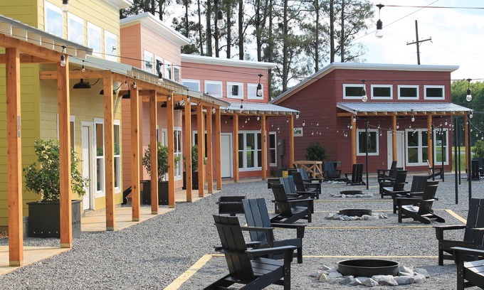 Sterlington Cabin | Unit 9 Willow Creek Cabins
