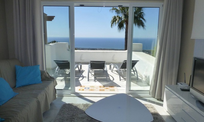 Marbella Apartment | Unobstructed and breathtaking sea view apartment on the heights of Marbella