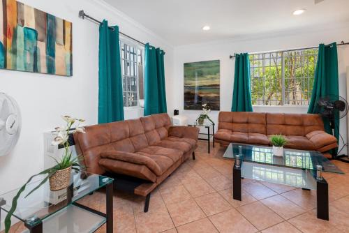Pico - Robertson Apartment | Unparalleled Luxury 2BR Home in Prime LA Location