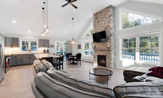West Bridgton House | Unwind at Our Beautiful Sanctuary | Scenic Views by RedAwning