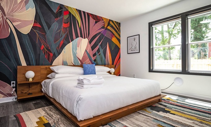 Peoplestown Apartment | Unwind in a Modern Suite in Summerhill/Peoplestown