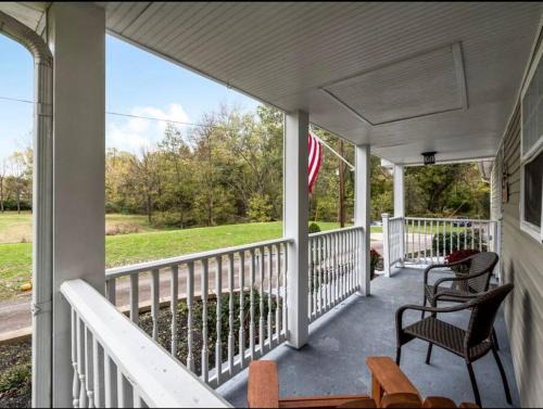 Loveland House | Updated 3bd Cottage on Bike Trail w/River access!
