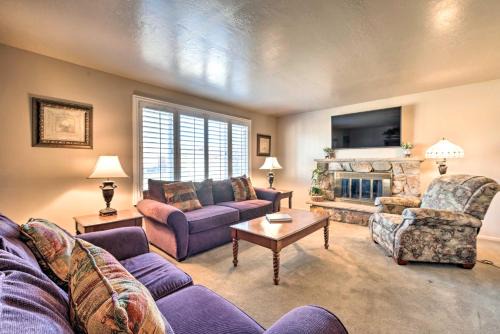 Taylorsville Apartment | Updated Ranch Apartment with Deck - 9 Mi to Downtown