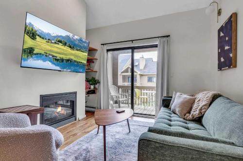 Great Valley House | Updated Ski In Ski Out Condo Holiday Valley