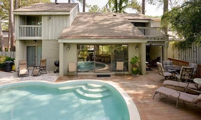 Sea Pines House | Updated & spacious, pet-friendly 3-Bdrm home in the heart of Harbour Town