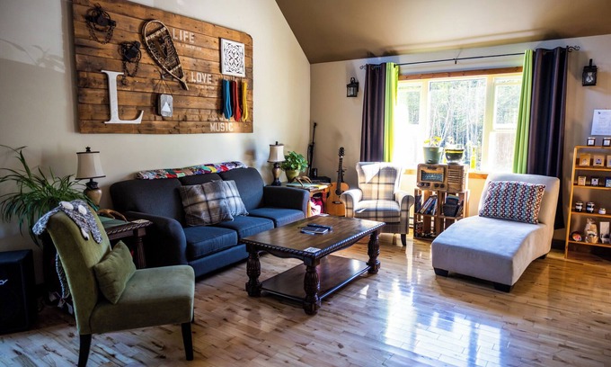 Cormack Bed & Breakfast | Upper Humber Settlement A FarmStay BNB