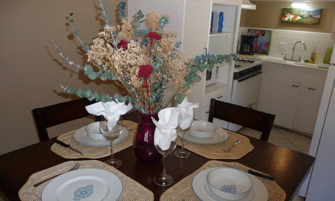 Knox - Henderson Apartment | Uptown Dallas - Large 1 bd #7, WiFi, Parking, Near Restaurants & Shops, & Safe