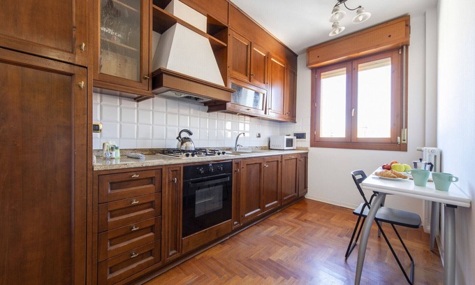 Saragozza-Porto Apartment | UR-NEST Saffi, Silent and very sunny 90 sqm
