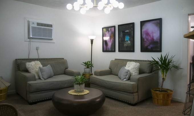 Henderson House | Urban Farmhouse - Close to FHU