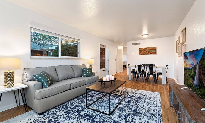 University Acres Condo | Urban Oasis Near Old Town & PVH – Dog Friendly!