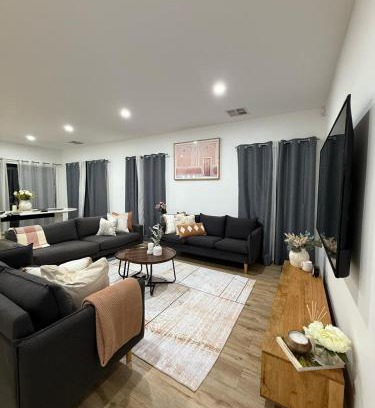 Doreen House | Urban Pause - Doreen