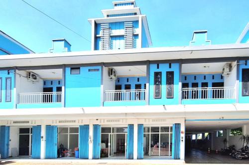 Sidomulyo Hotel | Urbanview The Halona near Jawa Timur Park 4