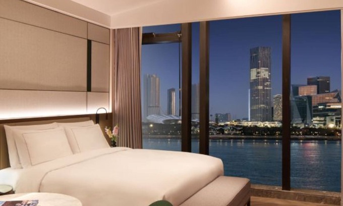 Pudong Hotel | UrCove by Hyatt Shanghai Xuhui West