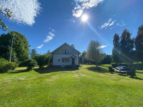 Eksharad House | Urlaub auf dem Hergard Västra Tönnet