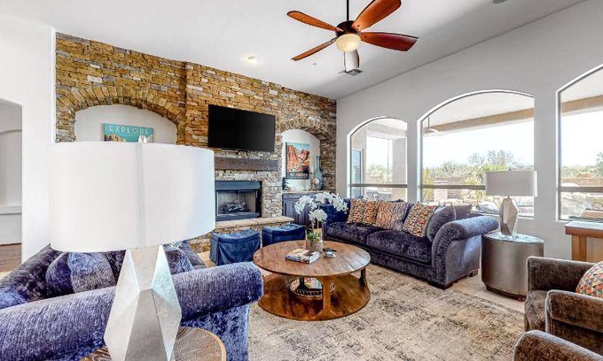 Dove Mountain House | 284 m² House ∙ 3 bedrooms ∙ 10 guests