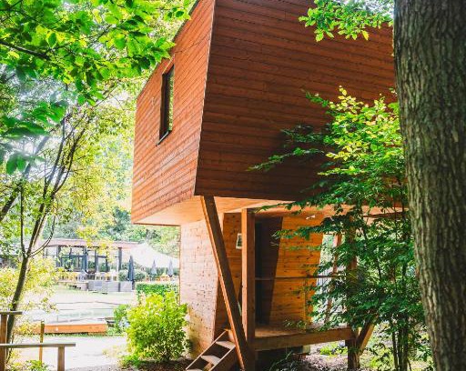 Jurbise Cabin | Utopia Village - Art & Nature Lodges