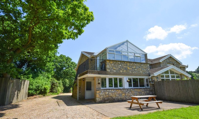 Peterston-Super-Ely Apartment | Uwch-y-llyn - Two Bedroom Apartment, Sleeps 4