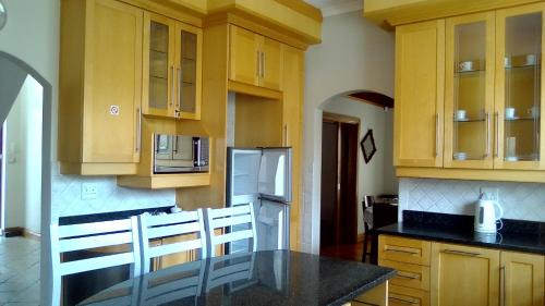 Summerstrand Cabin | Uyolo Guest Logde