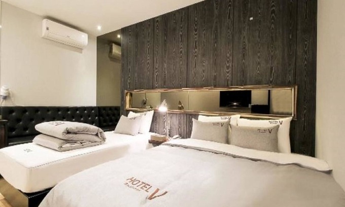 Gangseo District Hotel | V Hotel