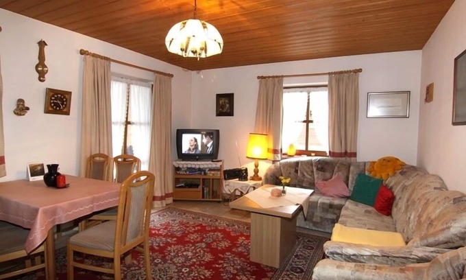 Unterschonau Apartment | Vacation apartment, up to 4 persons, 72 sqm, 2 separate bedrooms, balcony