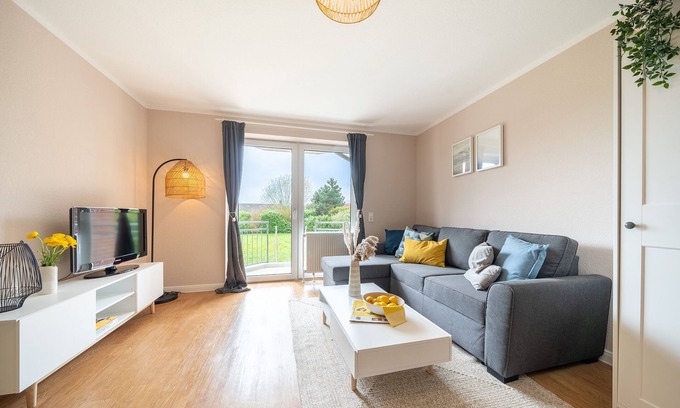 Cappel-Neufeld Apartment | Vacation apartment Hansekogge 2-3 - picturesque and stylish.
