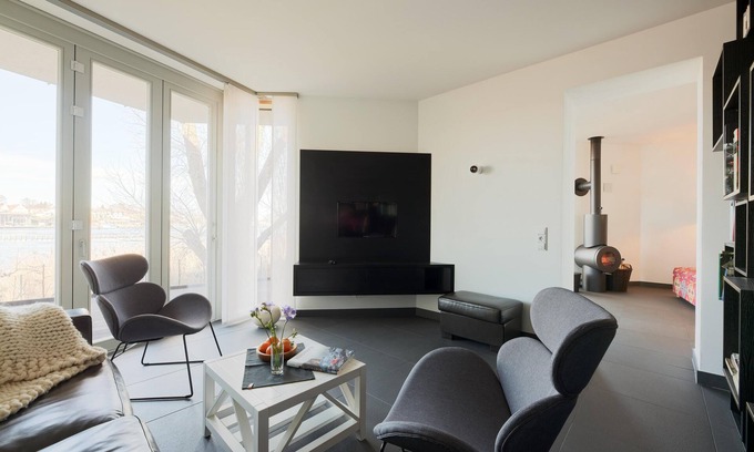 Ellenberg Apartment | Vacation apartment "Schleiresidenz" in the Schleibrücke in Kappeln.