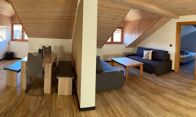 Maibrunn Apartment | Vacation apartment (80sqm) with comfortable balcony