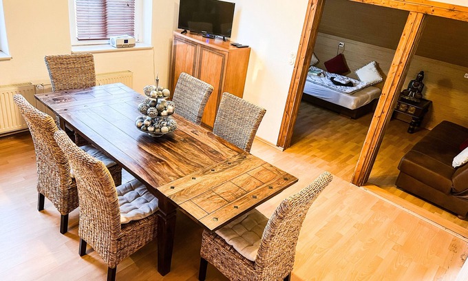 Falkensee Apartment | Vacation apartment 150 sqm with shower for families, business, craftsmen "Casa20200"