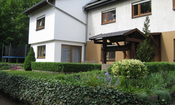 Bedesbach Apartment | Vacation apartment "Am Karl's Brunnen" - apartment/flat, shower and bath, WC, 2