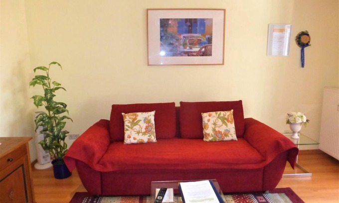Schwedelbach Bed & Breakfast | Vacation apartment "Blütenzauber" - Guesthouse Birnbaumhof