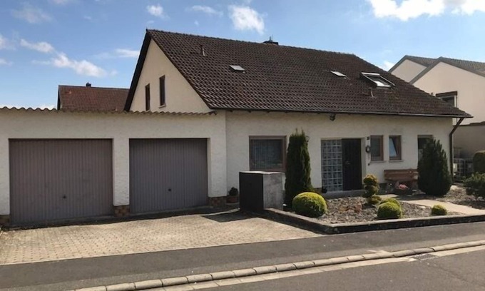 Thuengersheim Apartment | Vacation apartment (80sqm) in a quiet location