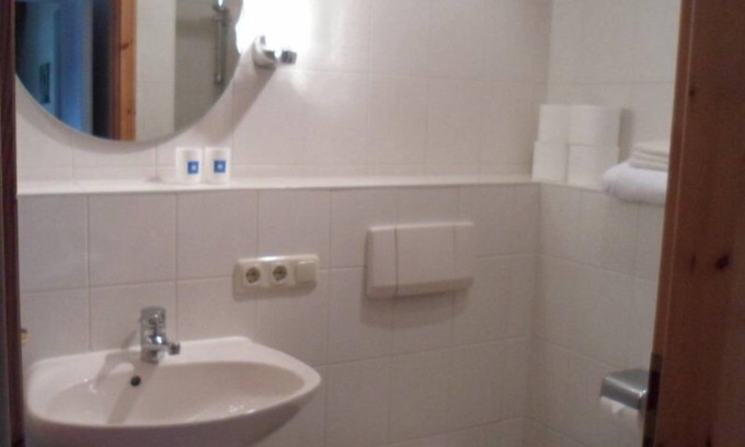 Unterwoessen Apartment | Vacation apartment 60 sqm, up to 4 persons, 2 bedrooms, balcony, WLAN