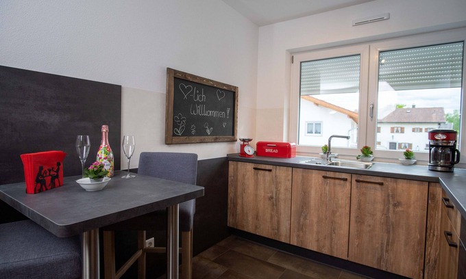 Feldwies Apartment | Vacation apartment FühlDichWohl, 91sqm, 2 sep. Bedroom, balcony
