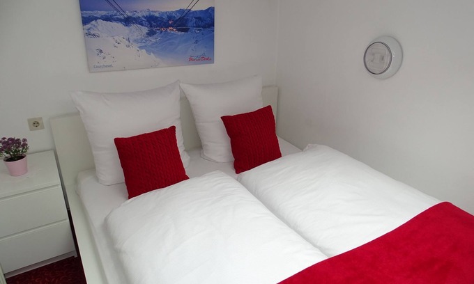 Stumm Apartment | Vacation apartment for 8 people - Appartementhaus Kaltenbach-Stumm