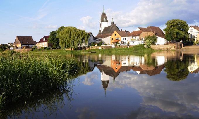 Luchtringen Apartment | Vacation apartment in a listed building from 1768