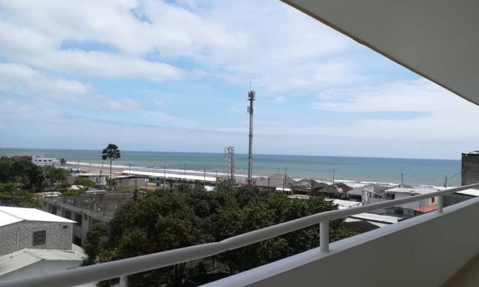 Tonsupa Apartment | VACATION APARTMENT IN GOLDEN BEACH BUILDING