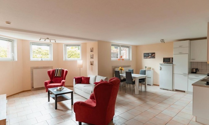 Zulpich Apartment | Vacation apartment Radermacher - 4-bed vacation apartment Radermacher, shower/WC