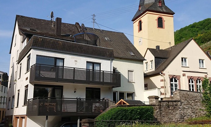 Alf Apartment | Vacation apartment with balcony and view of the Moselle promenades