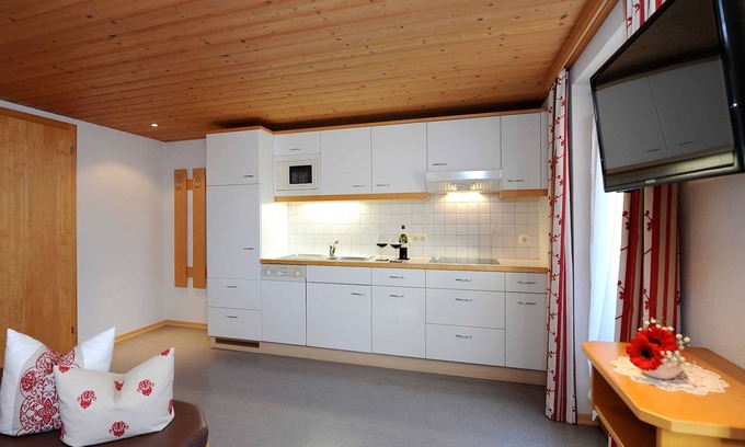 Damuels House | Vacation apartment Zafernhorn 4 persons, 2 bedrooms - Aparthotel Garni Schönblick